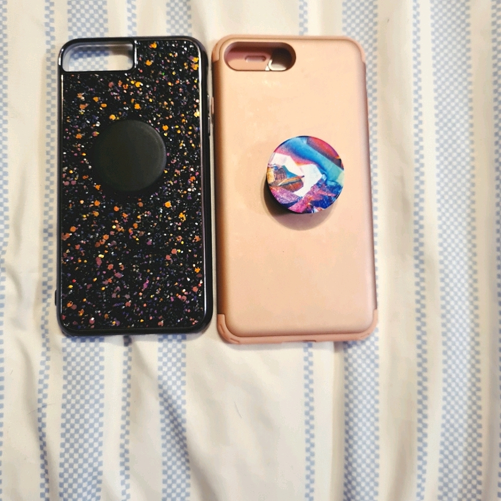 2 iPhone 8 plus cases with popsockets